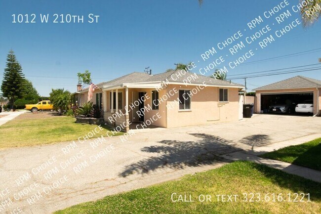 Photo - 1012 W 210th St