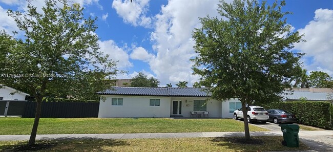 Photo - 10900 SW 107th Ave House