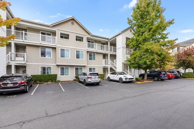 3 bedroom 2 bath Condo W/S/G & Gas included. - 3 bedroom 2 bath Condo W/S/G & Gas included.