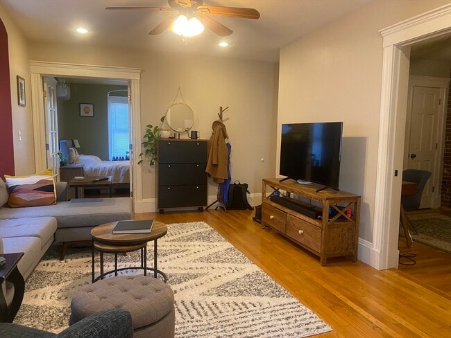 Photo - 35 Pinckney St Unit 1