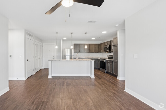 2BR, 2BA - 1,018SF - Living Room