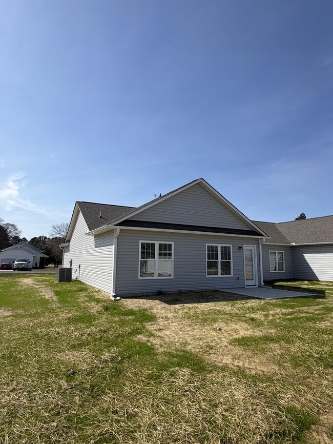 Photo - 1752 Friendly Rd Unit 1