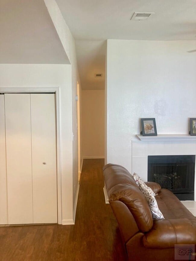 Photo - 3506 Cove View Cir