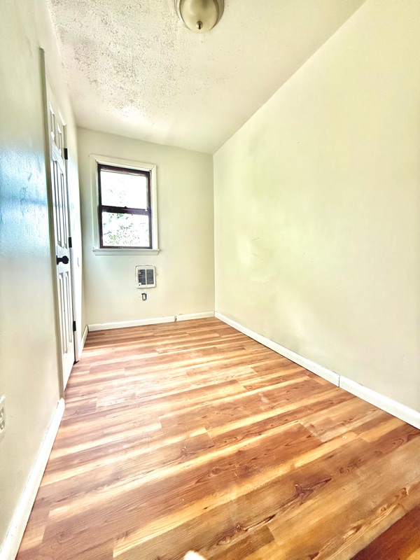 Photo - 147 Orange St