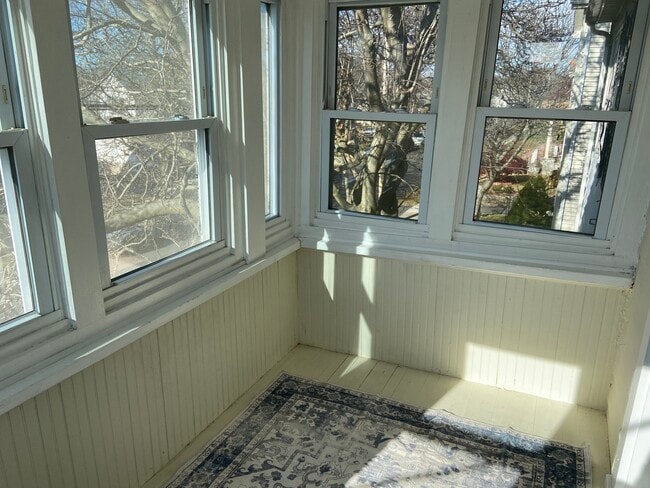 Photo - 206 Mary Ave