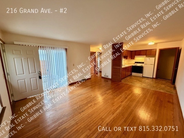 Photo - 216 Grand Ave Unidad #2