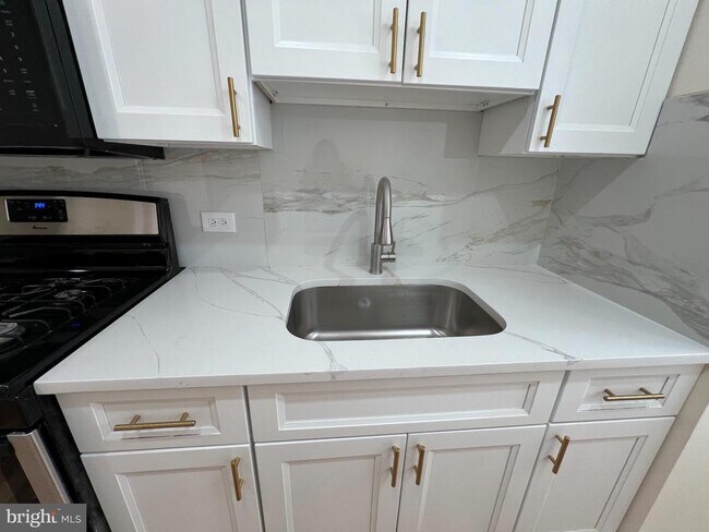 Photo - 4345 Loring St