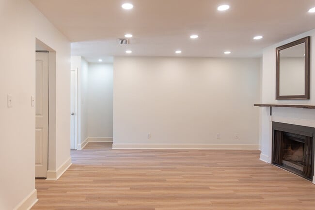 Photo - 2781 Grantham Ln