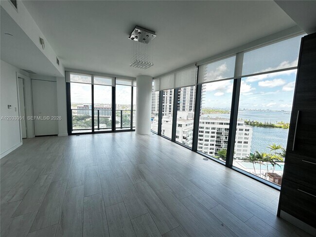 Building Photo - 650 NE 32nd St Unit 1608