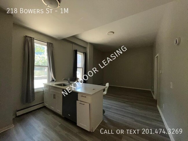 Photo - 218 Bowers St Unit 1M