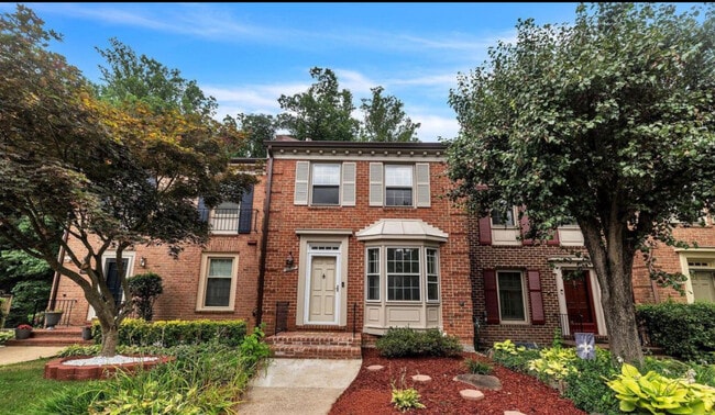 Building Photo - 6813 Indian Run Ct