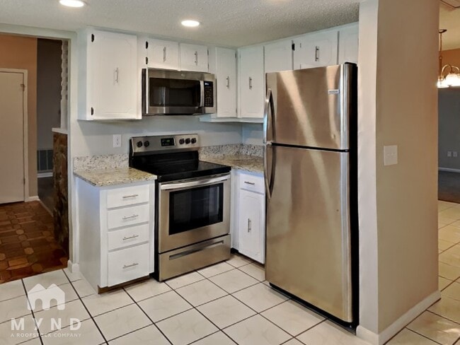 Photo - 11136 Mercedes St