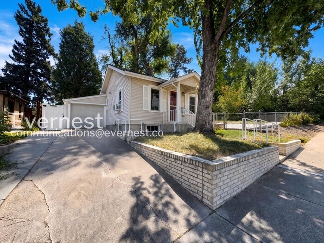 3596 S Bannock St