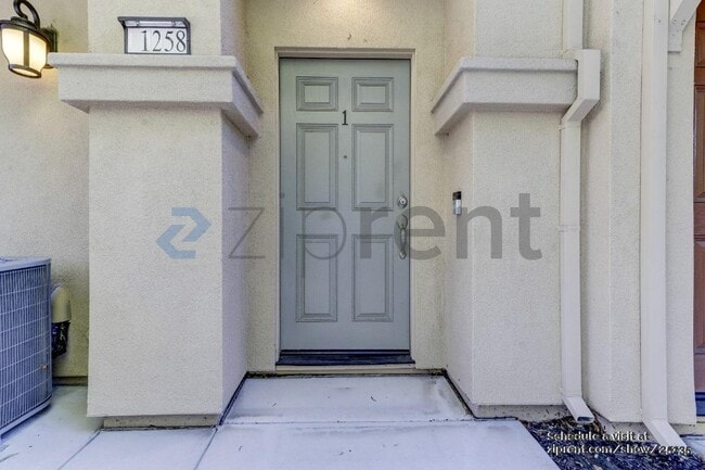 Photo - 1258 Detroit Ave