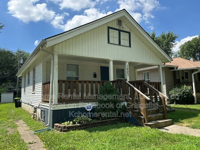 Photo - 1227 E 22nd Ave