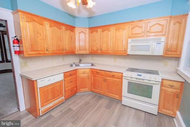 Photo - 11 Sewell St Unit A (DOWN)