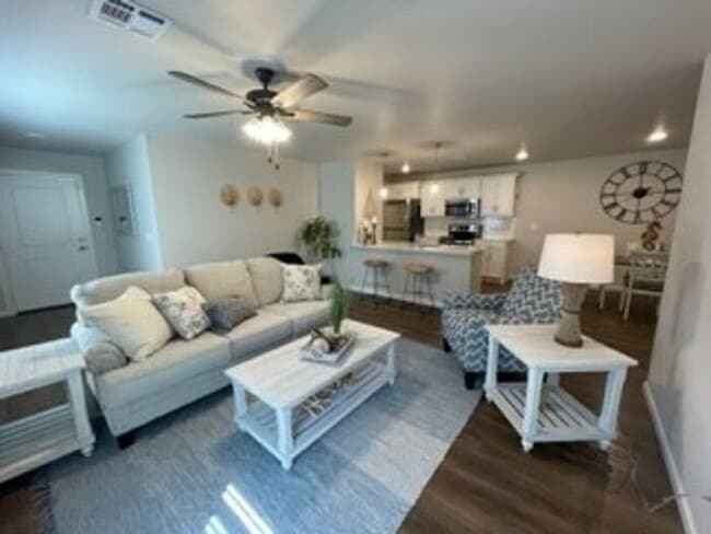 Photo - 3 Bed 2 Bath 2 Car Duplex Freedom Villas i...