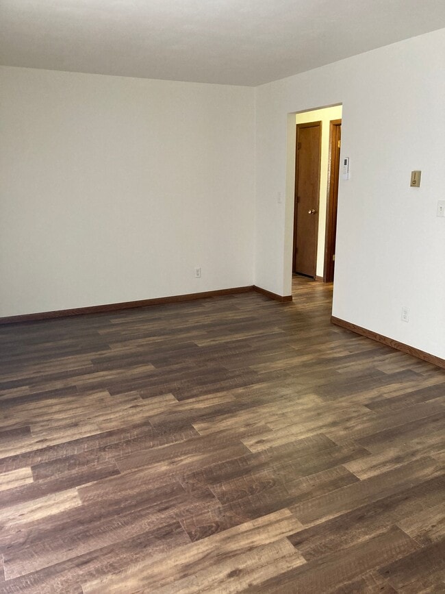 Photo - Immaculate Updated 2 Bedroom with 1 Bath w...
