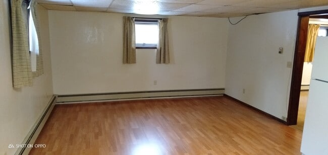 Livingroom - 432 Kit Blvd Unit 4