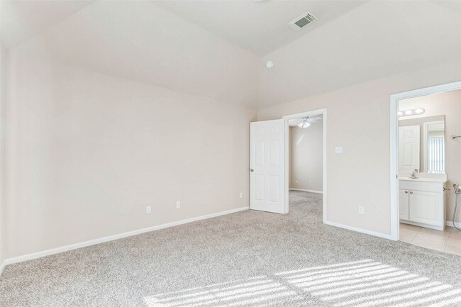 Photo - 5227 Brinkman Ct