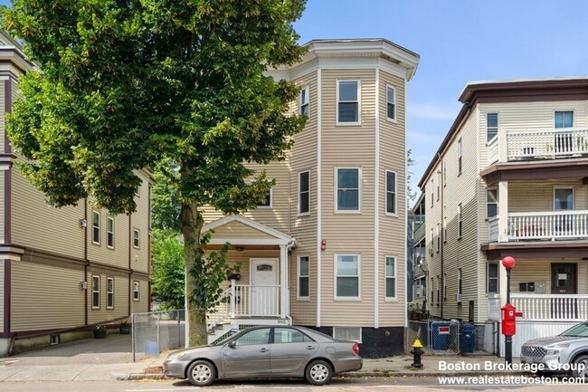 Photo - 995 Dorchester Ave Townhome