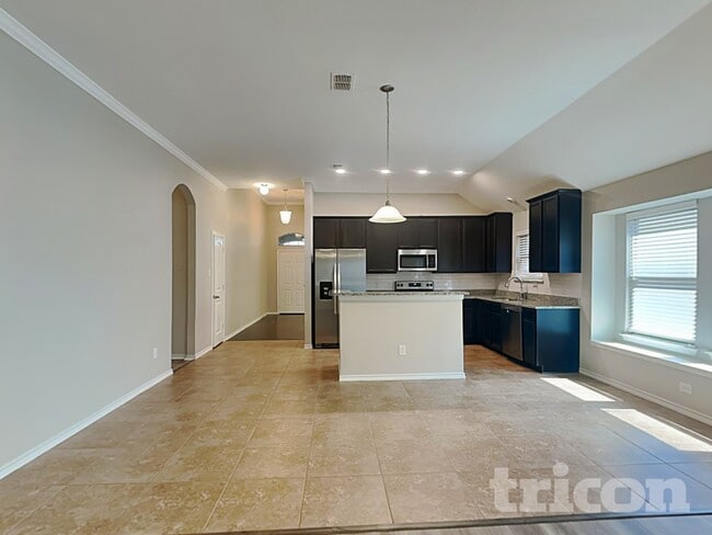 Photo - 313 Lucky Landing Dr