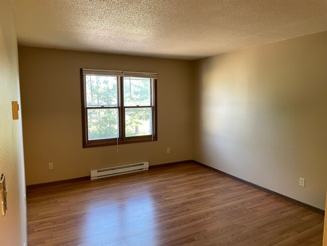 Photo - 2703 Fryklund Dr Unit 2