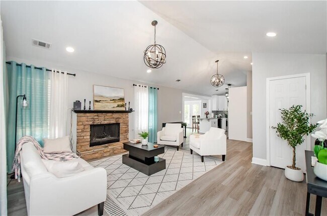 Photo - 238 Knob Hill Dr