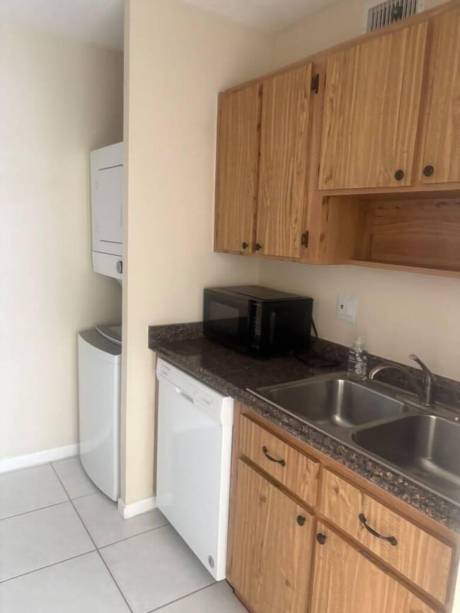 Photo - 9980 Twin Lakes Dr Unidad 35-C