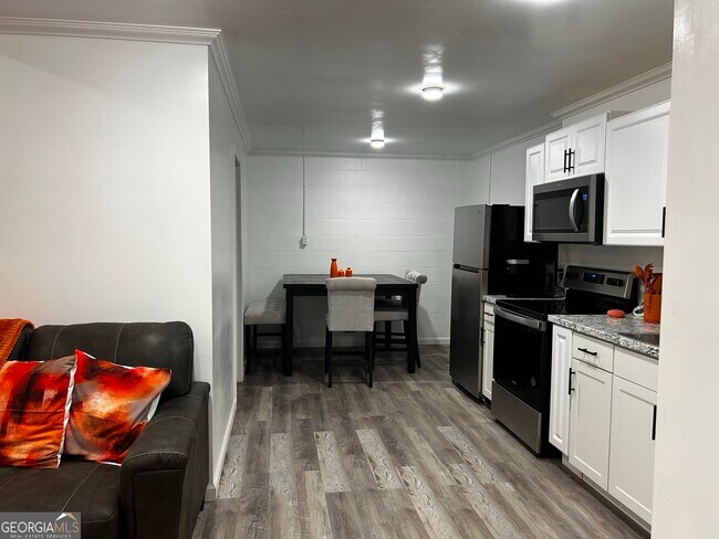 Photo - 1550 Shady Oaks Ln