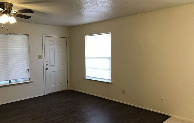 Photo - 3200 Cougar Trl