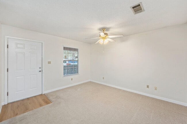 Photo - 4021 Valparaiso Blvd