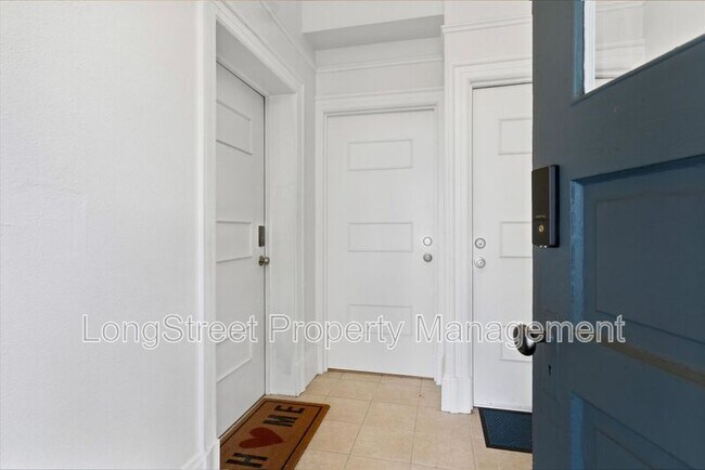 Photo - 2338 NW Hoyt St Unit A