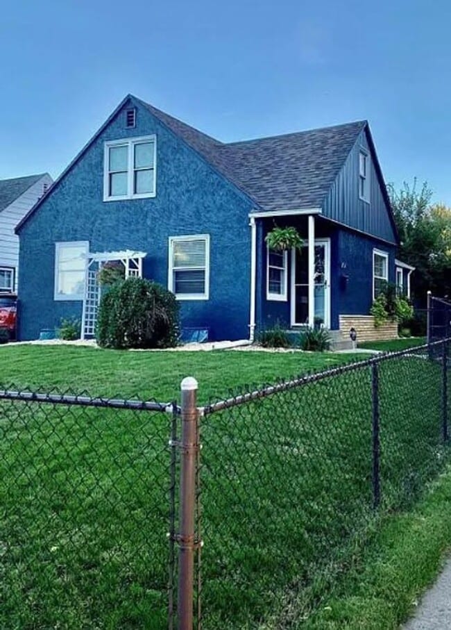 Photo - Nice! Spacious! 3 Bedroom Gem-Central Location