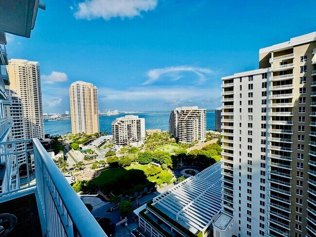 Building Photo - 801 Brickell Key Blvd Unit 2207 Rental