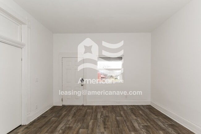 Photo - 5520 Court H