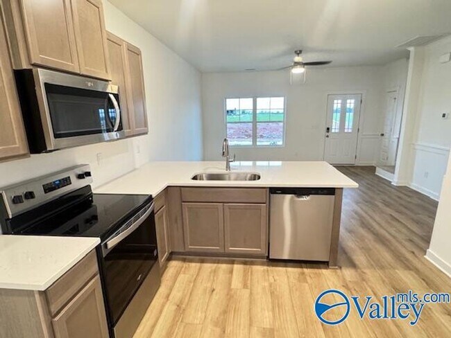 Photo - Madison - East Limestone