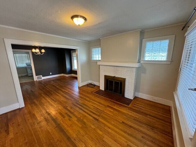 Photo - 2 bed 1 bath ranch walking distance to Dow...