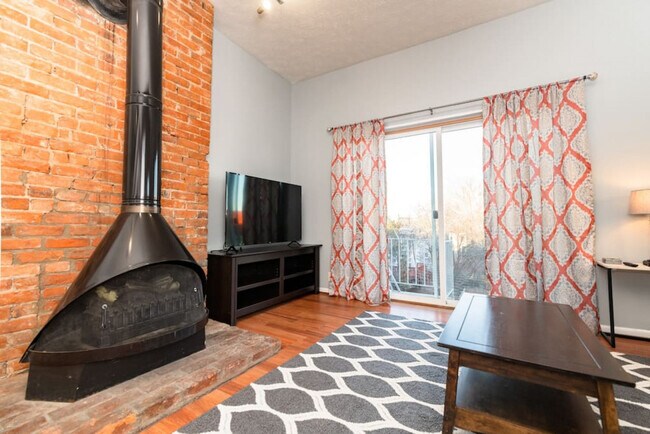 Photo - 964 Pavilion St Unit ID1056060P