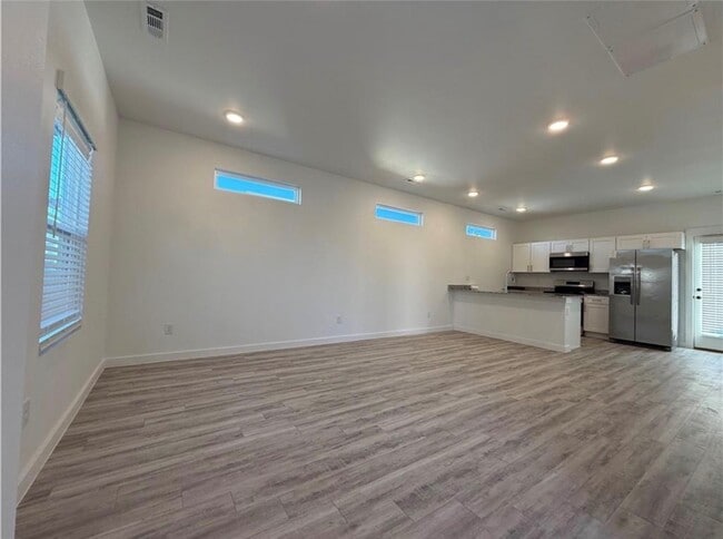 Photo - 1051 States Ave
