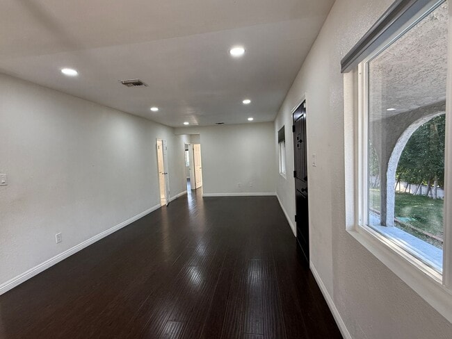 Photo - Amazing 3 Bedroom Home in Glassell Park / Eagle Rock