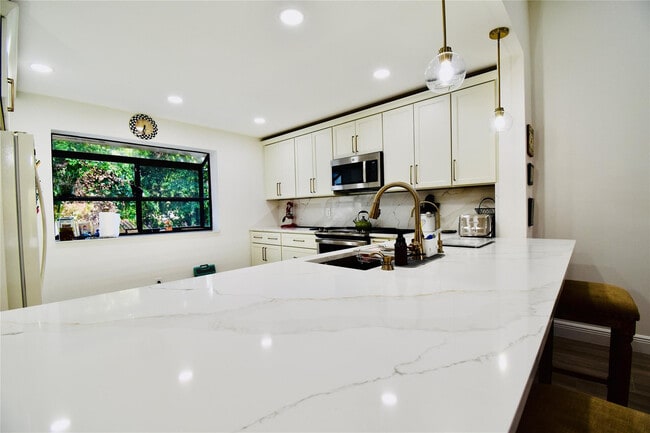 Photo - 7917 La Mirada Dr