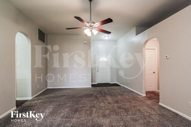 Photo - 5311 Lost Cove Ln