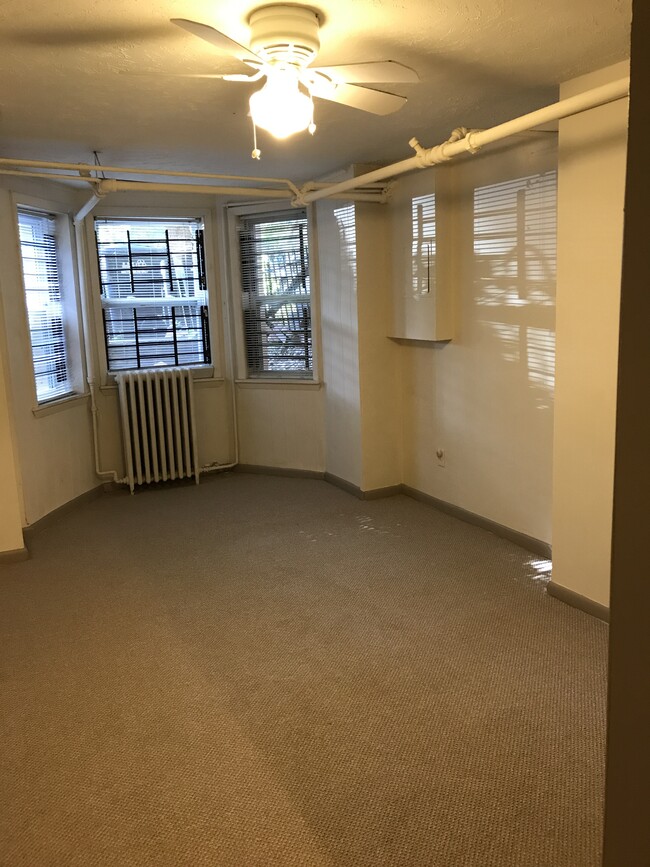Building Photo - 1505 Vermont Ave NW Unit VERMONT AVE Rental
