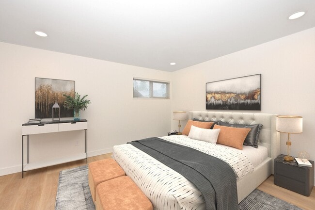 Photo - Greenlake Remodel - 1 Bed / 1 Bath, In Unit Washer / Dryer Unit 7016