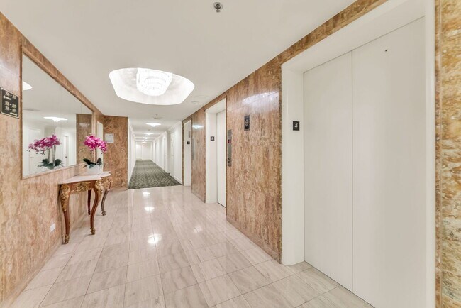 UTILITIES INCLUDED | Low Move-In | 1-Bedroom in Coral Gables w/ Parking