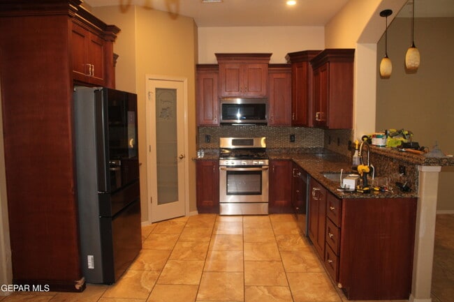 Photo - 3121 Tunnel Point Way