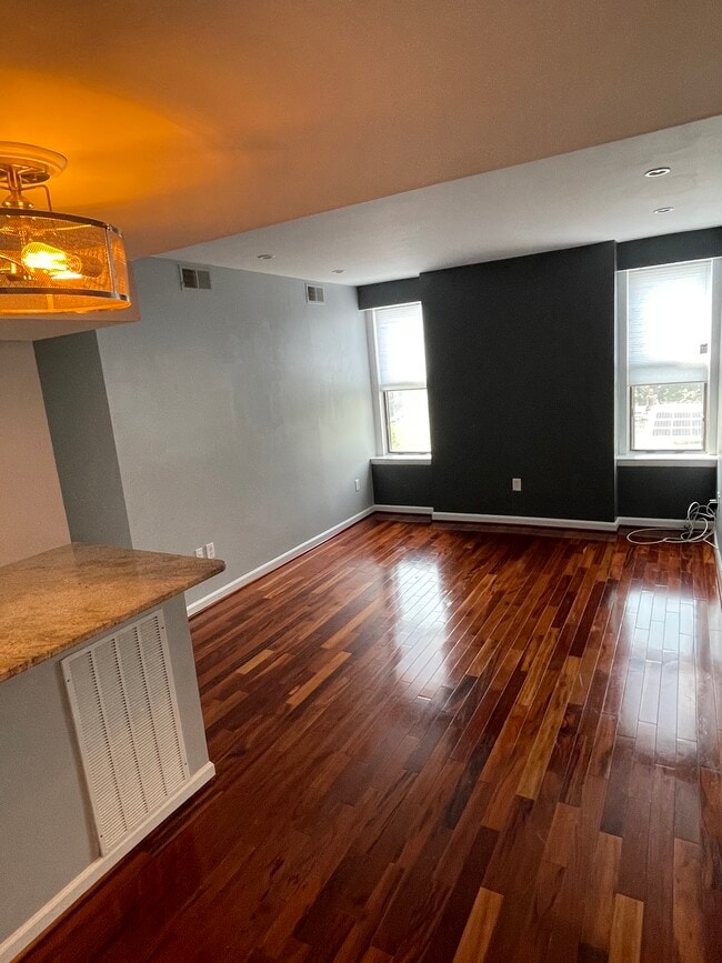 Comedor y sala de estar principal - 1763 Columbia Rd NW Unidad 401