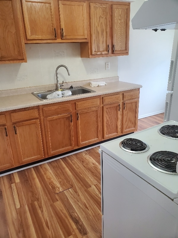 Photo - 1700 E 80th St Unit Apt 4