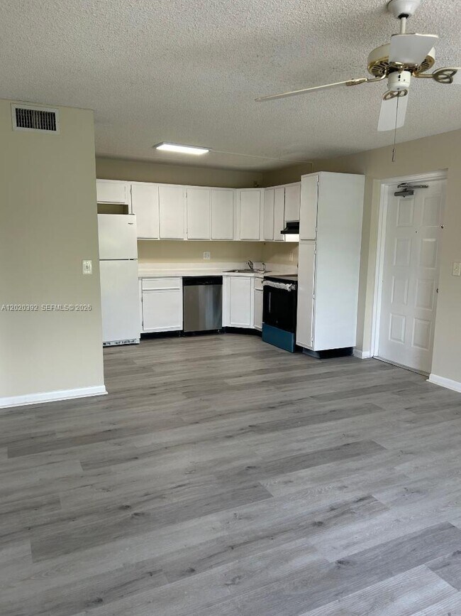 Photo - 1106 Green Pine Blvd Unit E3